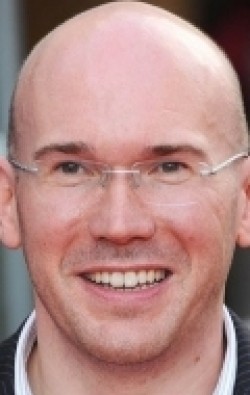 Alex MacQueen - bio and intersting facts about personal life.