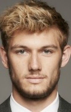 Alex Pettyfer - bio and intersting facts about personal life.