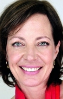 Allison Janney - bio and intersting facts about personal life.