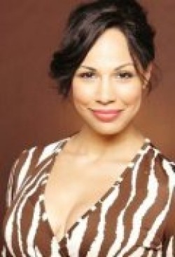 Amanda Brugel - bio and intersting facts about personal life.