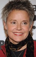 Amanda Bearse - bio and intersting facts about personal life.