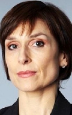 Amelia Bullmore - bio and intersting facts about personal life.