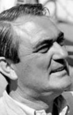 Andrew V. McLaglen - bio and intersting facts about personal life.