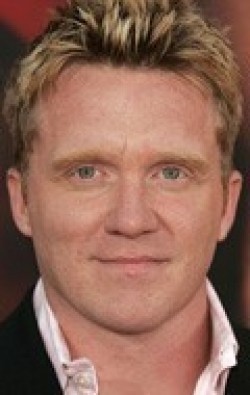 Anthony Michael Hall - bio and intersting facts about personal life.