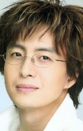 Bae Yong-jun - bio and intersting facts about personal life.