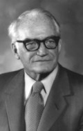 Barry Goldwater - bio and intersting facts about personal life.