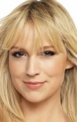 Recent Beth Riesgraf pictures.