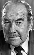 Broderick Crawford - bio and intersting facts about personal life.