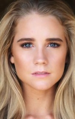 Recent Cassidy Gifford pictures.