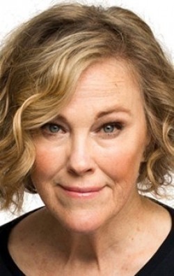 Recent Catherine O'Hara pictures.