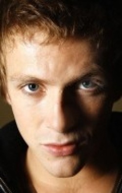 Charlie Bewley - bio and intersting facts about personal life.