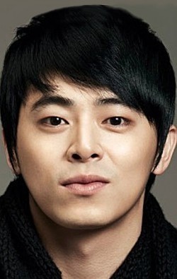 Recent Jo Jeong Seok pictures.