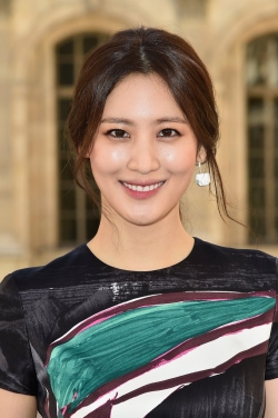 Claudia Kim - bio and intersting facts about personal life.