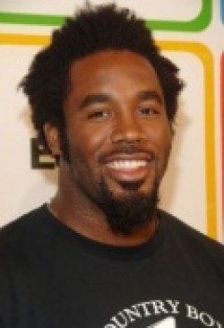 Dhani Jones - bio and intersting facts about personal life.