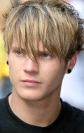 Dougie Poynter - bio and intersting facts about personal life.