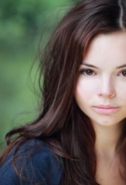 Eline Powell - bio and intersting facts about personal life.