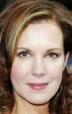 All best and recent Elizabeth Perkins pictures.