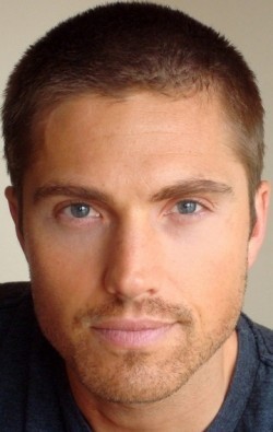 Eric Winter - bio and intersting facts about personal life.