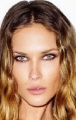 Erin Wasson - bio and intersting facts about personal life.