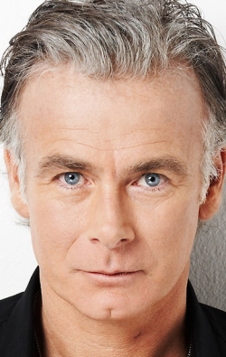 Franck Dubosc - bio and intersting facts about personal life.