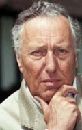 Frederick Forsyth - bio and intersting facts about personal life.