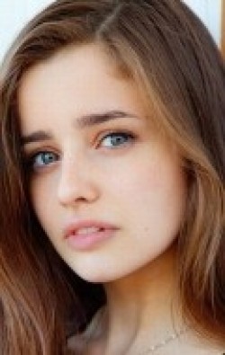 Holly Earl filmography.