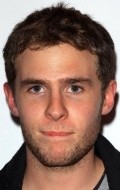 All best and recent Iain De Caestecker pictures.