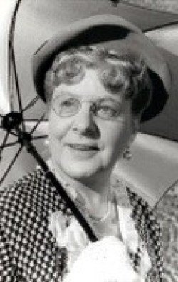 Irene Handl - bio and intersting facts about personal life.