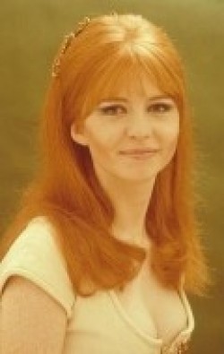 Jane Asher - bio and intersting facts about personal life.