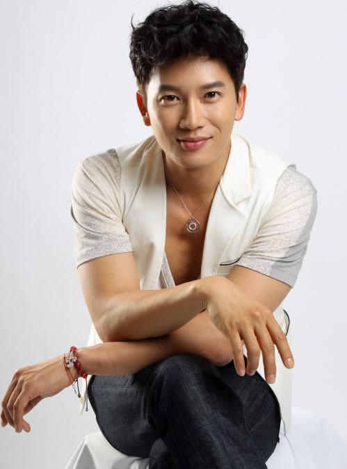Ji Seong - bio and intersting facts about personal life.