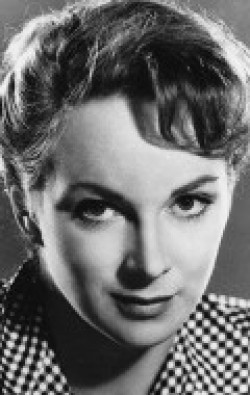 Joan Greenwood - bio and intersting facts about personal life.