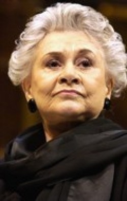 Joan Plowright - bio and intersting facts about personal life.