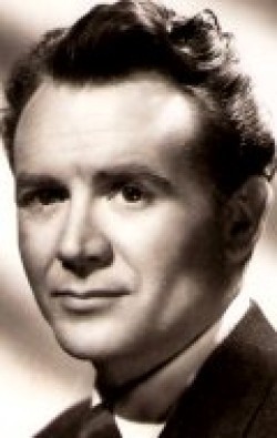 John Mills - bio and intersting facts about personal life.