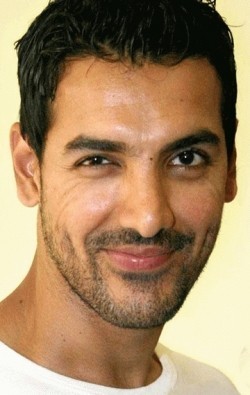 John Abraham - bio and intersting facts about personal life.