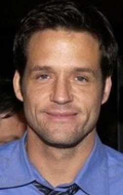 Josh Hopkins - bio and intersting facts about personal life.