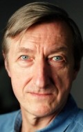 Julian Barnes - bio and intersting facts about personal life.