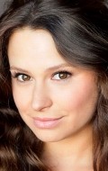 Katie Lowes - bio and intersting facts about personal life.