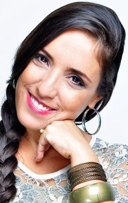 Katia Moraes - bio and intersting facts about personal life.