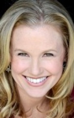 Kelly Collins Lintz - bio and intersting facts about personal life.