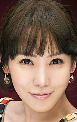 Kim Jeong Eun - bio and intersting facts about personal life.