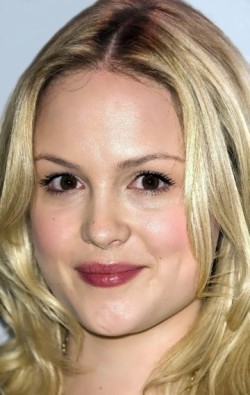 Kimberley Nixon - bio and intersting facts about personal life.