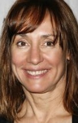 Laurie Metcalf - bio and intersting facts about personal life.