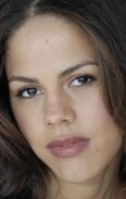 Lenora Crichlow - bio and intersting facts about personal life.