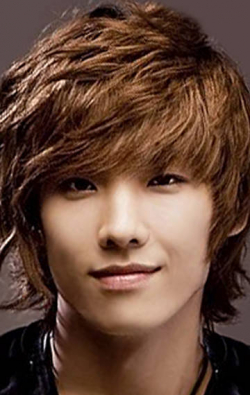 Lee Joon - bio and intersting facts about personal life.