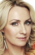 Lisa McCune - bio and intersting facts about personal life.