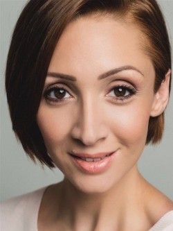 Lucy-Jo Hudson - bio and intersting facts about personal life.