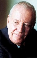 Malcolm Arnold - bio and intersting facts about personal life.