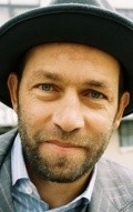 Mark Gonzales - bio and intersting facts about personal life.