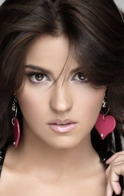 Maite Perroni Beoriegui - bio and intersting facts about personal life.