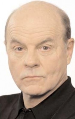 Recent Michael Ironside pictures.